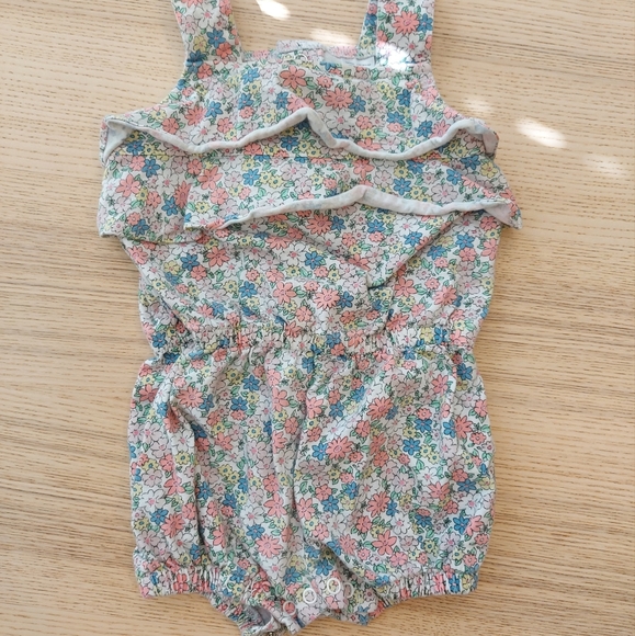 Baby Girl Carter's Romper Set - Picture 3 of 15